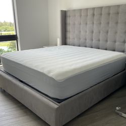 King Size Bed With Comfort Mattress 