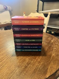 A Throne Of Glass Sarah J Maas