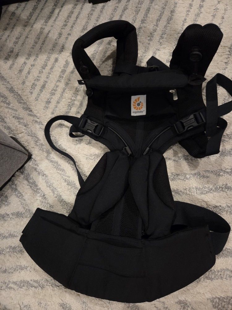 Ergobaby Omni 360 Cool Air Baby Carrier