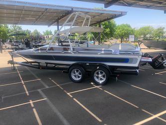Hallett Super Sport Wake Board Boat