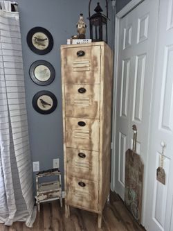 Rustic 5 compartment metal locker!