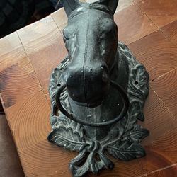 Antique Vintage Black Cast Iron Horse Head Wall Mount Hitching Post Barn Decor