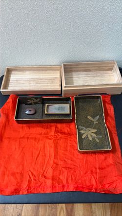 Vintage ink, stand and double box for storage
