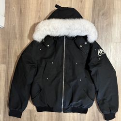 Moose knuckles Men’s Bomber jacket  Size M/L/XL