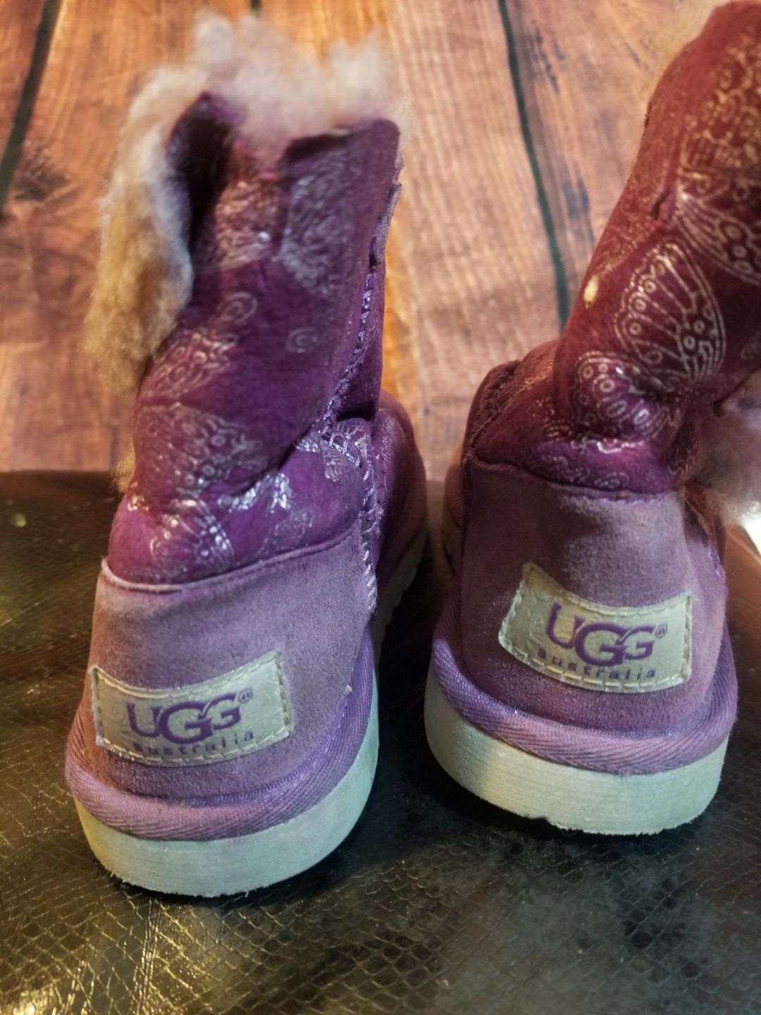 Girl ugg boots size 9-$20obo