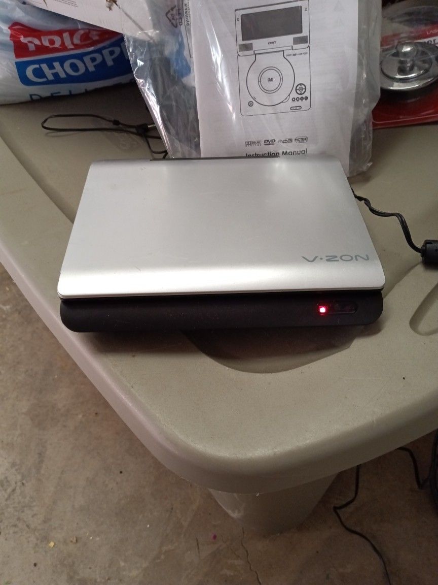 Portable DVD player