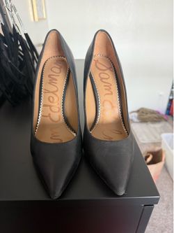 8.5 Sam Edelman Black Pointed Toe Pumps