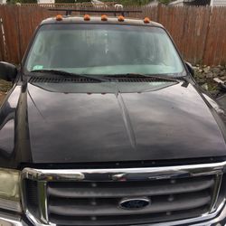 01 Ford F250 Black Hood Used Great Condition 