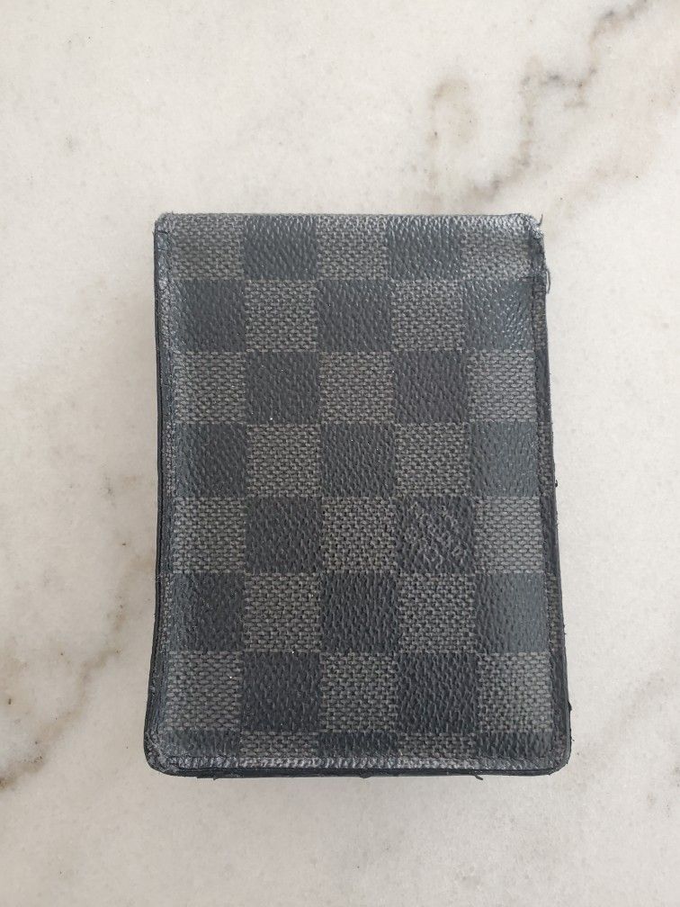 Louis Vuitton men’s Wallet for Sale in Indianapolis, IN - OfferUp