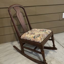 Reduced‼️ Antique Small Rocking Chair