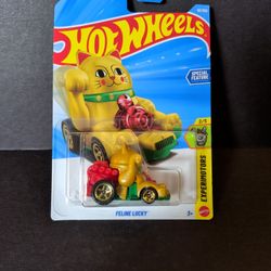 Hot Wheels Experimotors Gold Feline Lucky
