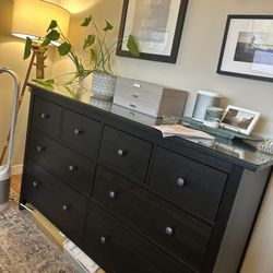 IKEA 8 Drawer Hemes With Glass Topper