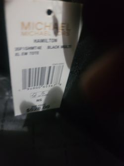 Micheal Kors Purse And Walet 