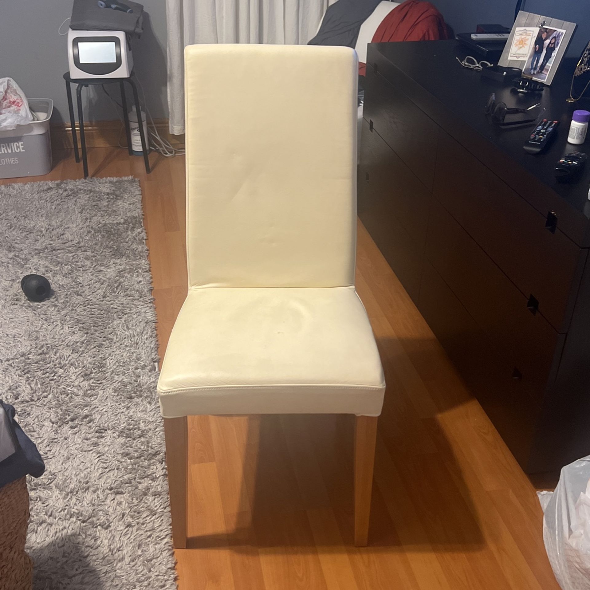Dining Chairs (6 Chairs )