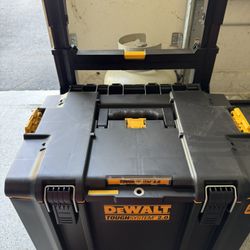 Dewalt Roll Toolbox New!