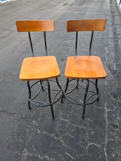 Bar stool