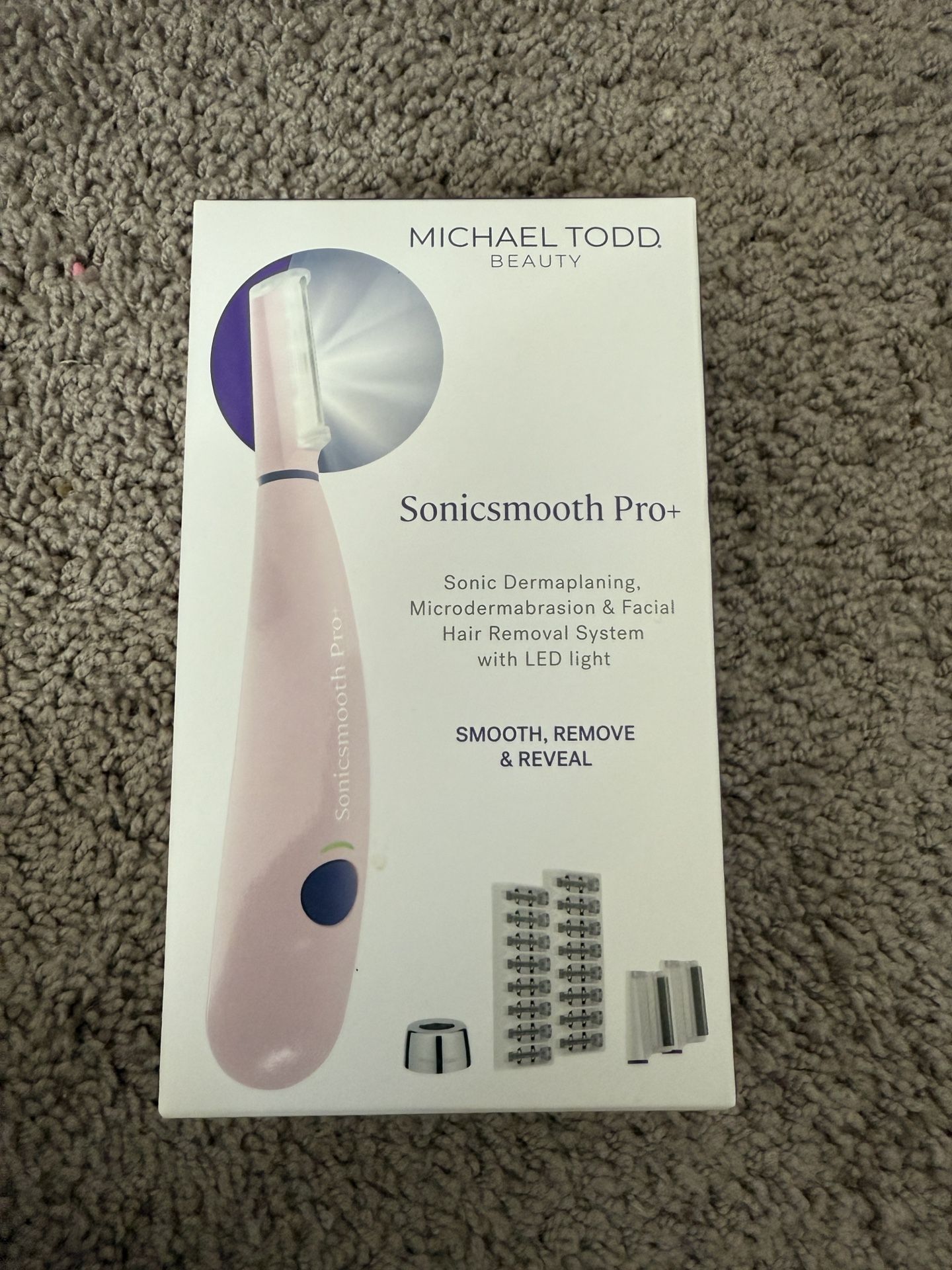 Michael Todd Beauty Sonicsmooth Pro+ Dermaplane Razor for Women Face + Eyebrow Trimmer Dermaplaning System w/LED Light Peach Fuzz Remover -16 Dermapla