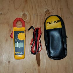 Fluke 323 True-RMS Clamp Meter
