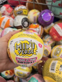 MINI VERSE COLLECTIBLES