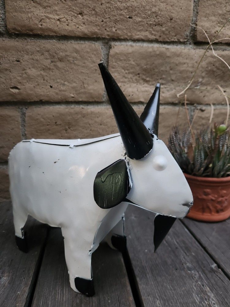 Goat Rustic Farmhouse Metal Art Yard Decoration Garden Statue 13"