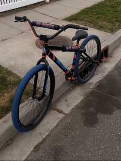 Big flyer Knicks themed 29”