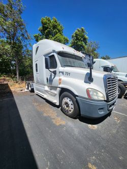 2011 Freightliner Truck 