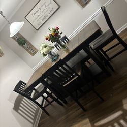 Dinning Table Like New 