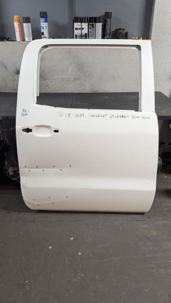 2015-2016-2017-2018-2019 CHEVROLET SILVERADO 2(contact info removed) REAR RIGHT DOOR OEM USED #10877