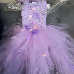 Beautiful little girls tutu dress $40 brand new new one size fit all can be adjusted And Lace Can Be Cut 