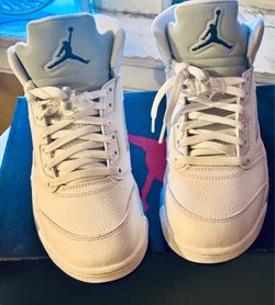 Air Jordan 5 metallic white og size 9.5 pre owned