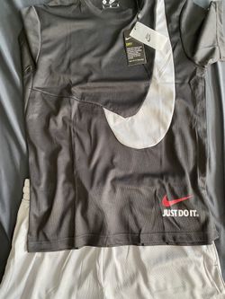 New Nike Men’s Shorts Set Large