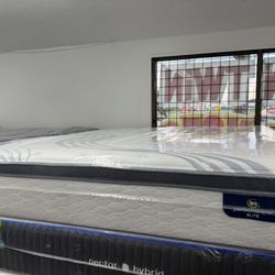 KING SIZE SERTA PERFECT SLEEPER PILLOW TOP MATTRESS & BOX SPRINGS BED SET