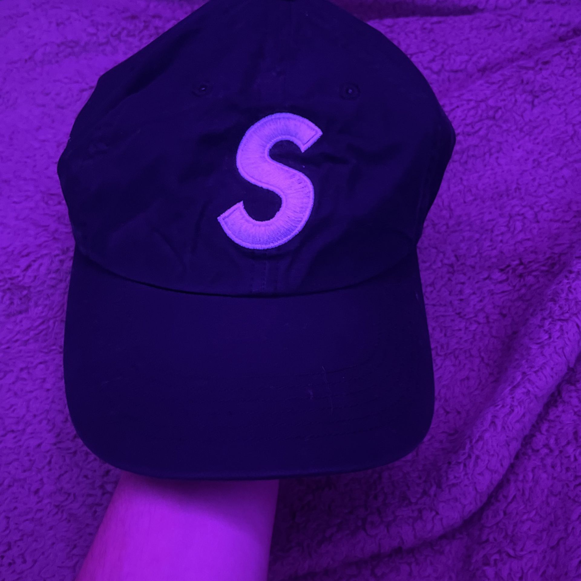 SUPREME HAT 
