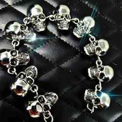 Men's Large Solid Sterling Silver Skull Bracelet  Size 8.5" - 9"