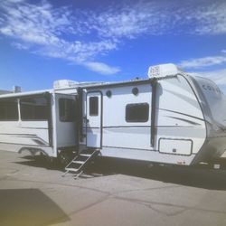 2023 COUGAR 29RLSWE