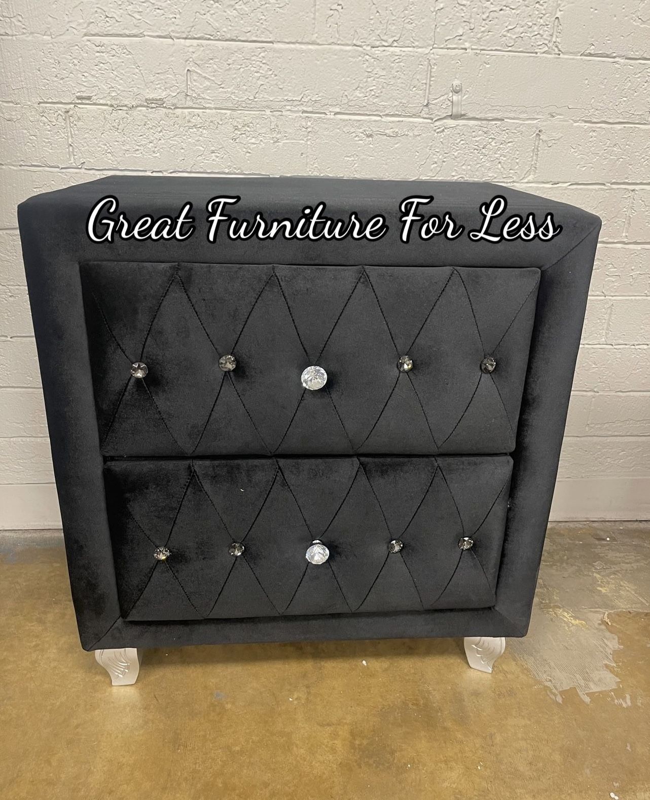 4 PCs Queen Size Bedroom Set Black Velvet Include Bed Frame Dresser Mirror  And 1 Nightstand
