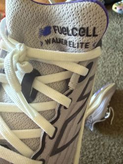New Balance woman’s running shoes 9