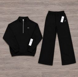 Alo Black Half-Zip Sweatshirt and Pants Set