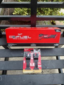 M18 Multitool FUEL + Milwaukee Blade Pack