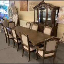 Kiera Brown Formal Extendable Dining Room Set, Table, 6 Side Chairs, 2 Arm Chairs 