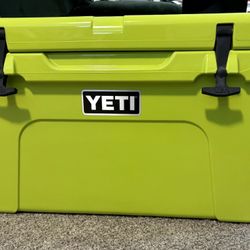 YETI Tundra 45 Cooler 