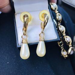 Vintage Twisted Hoop Drop Pierced Earring’s With Matching Bracelet