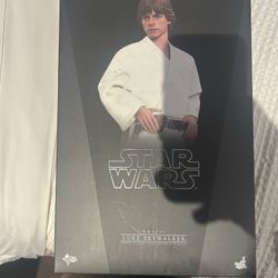 Luke Skywalker MMS297 1/6th Figure