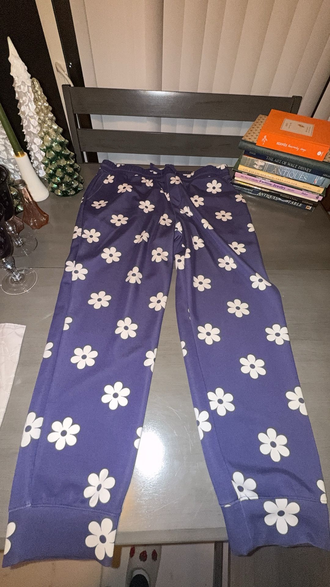 LuLaRoe Purple Daisy Boyfriend Joggers - Woman’s Size XL