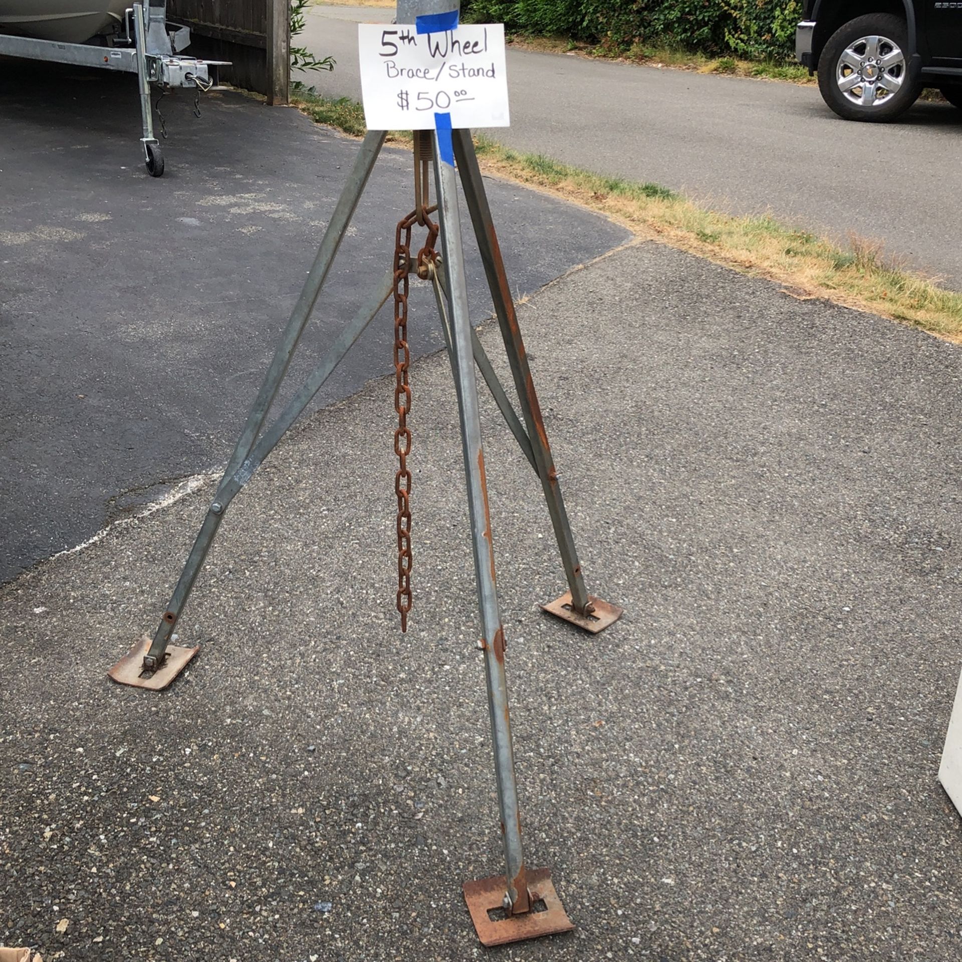 5th Wheel Support/stand
