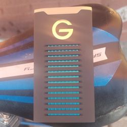 G-Drive 1 Terabyte Mobile SSD