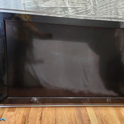 Free TV, Headboard And Dryer