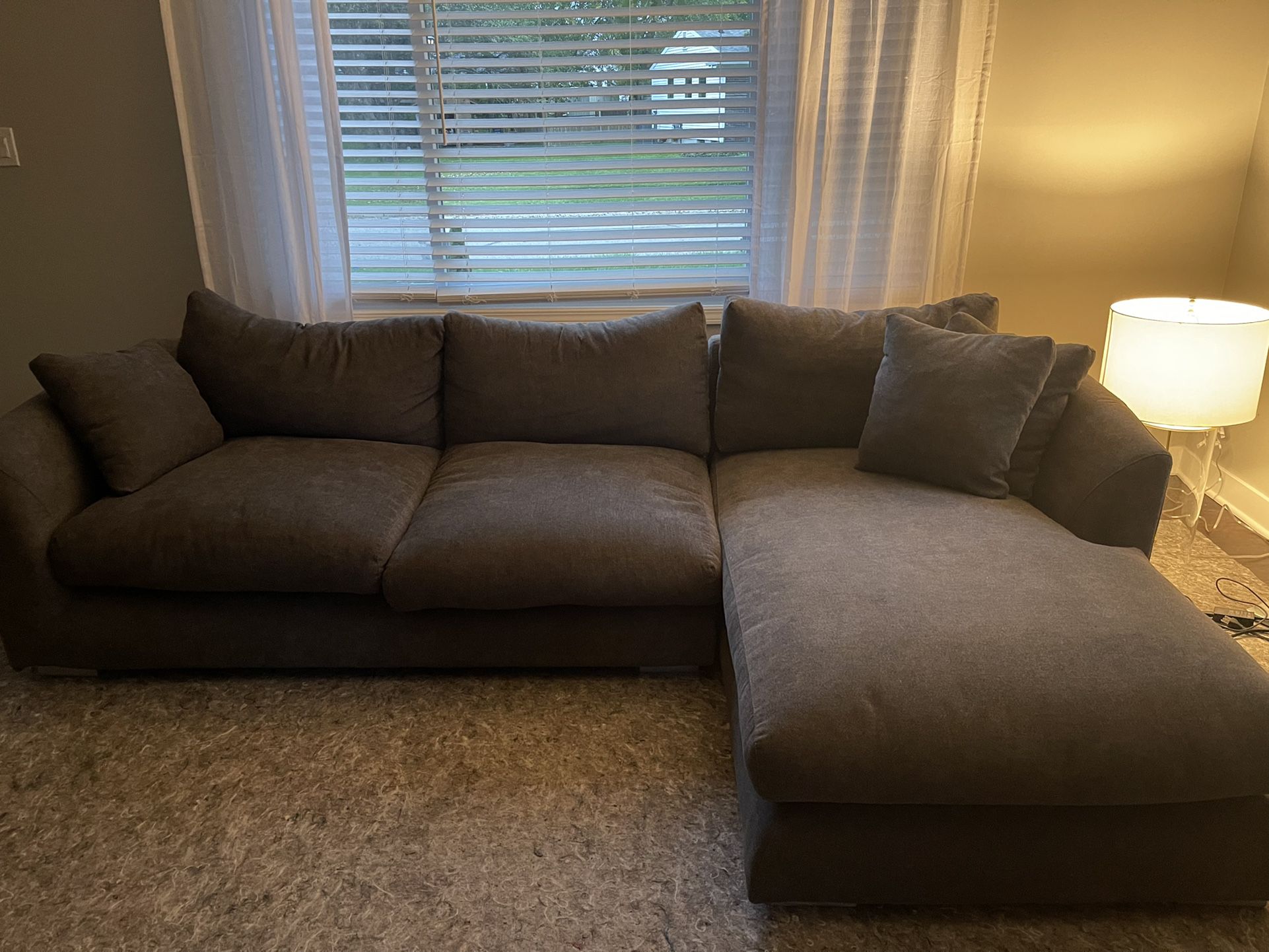 Brand new Sectional 110 Inches w/ Chaise 