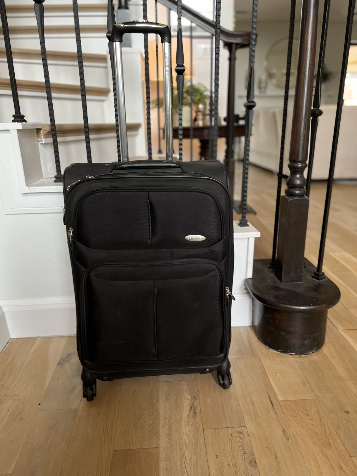Samsonite Medium Size Travel Bag