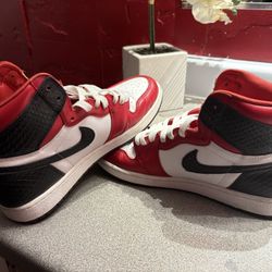 Nike Air Jordan 1 Retro High